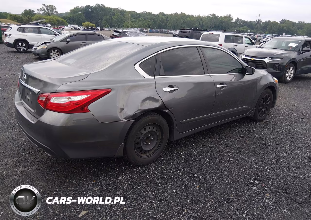 2016 Nissan Altima 2.5 S VIN:1N4AL3AP5GC123767 - 4