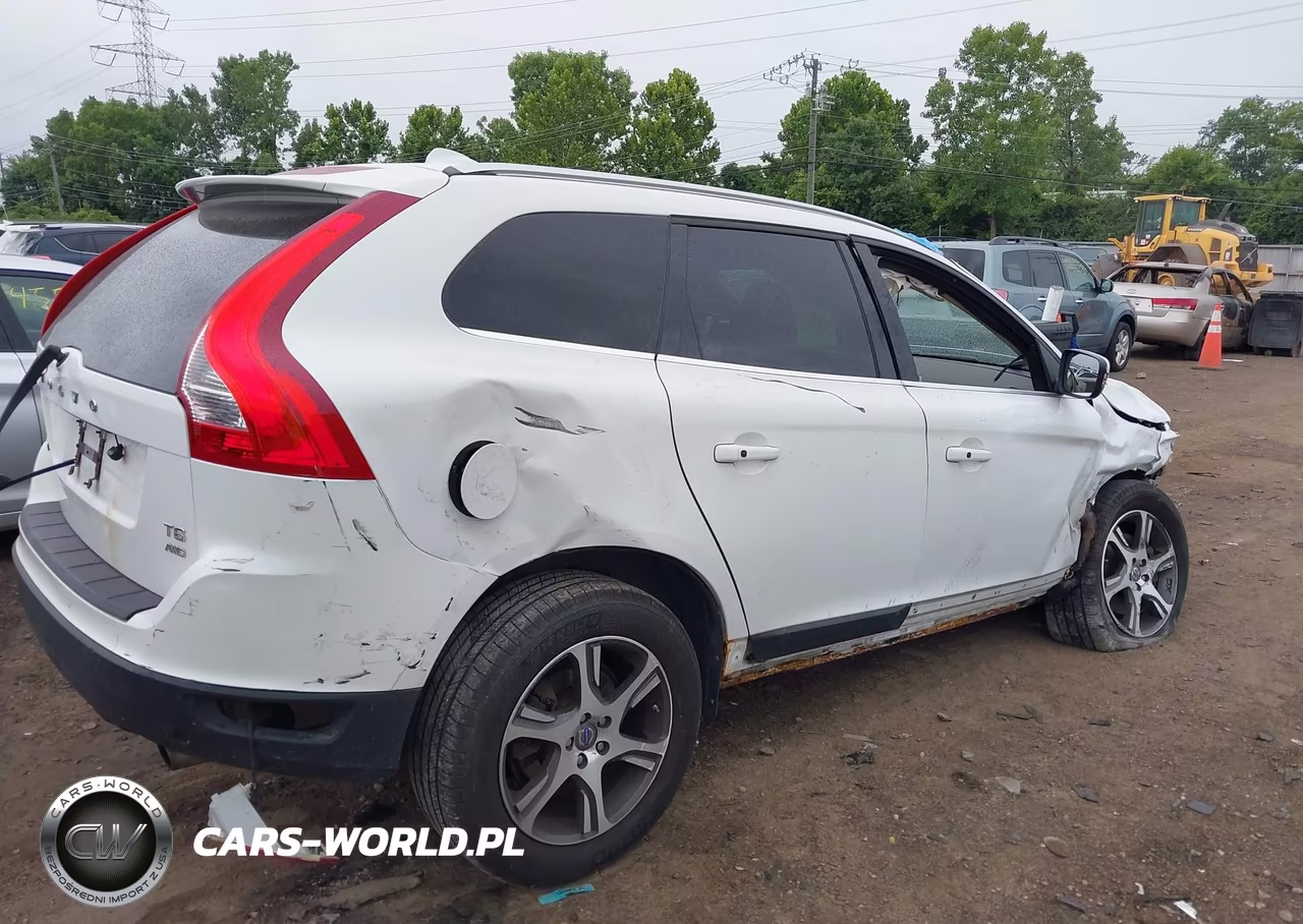 2012 Volvo Xc60 T6 R-Design VIN:YV4902DZXC2295318 - 4