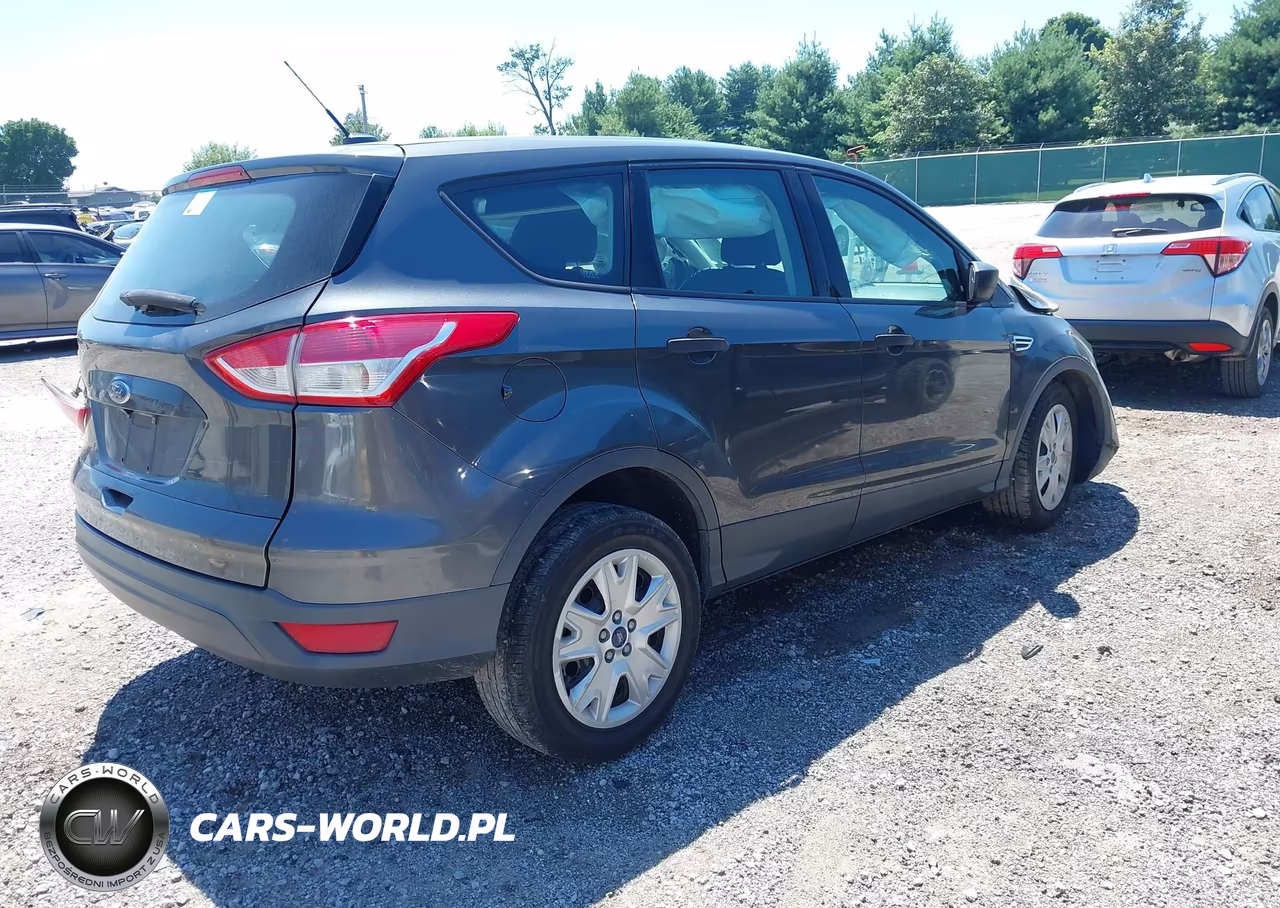 2016 Ford Escape S VIN:1FMCU0F73GUB20444 - 4