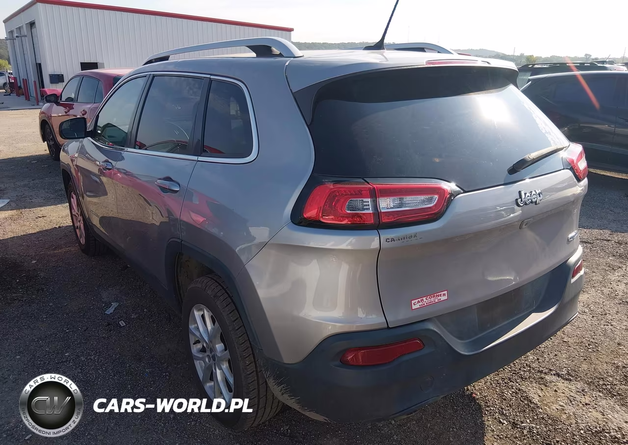 2018 Jeep Cherokee Latitude Fwd VIN:1C4PJLCB3JD611676 - 3