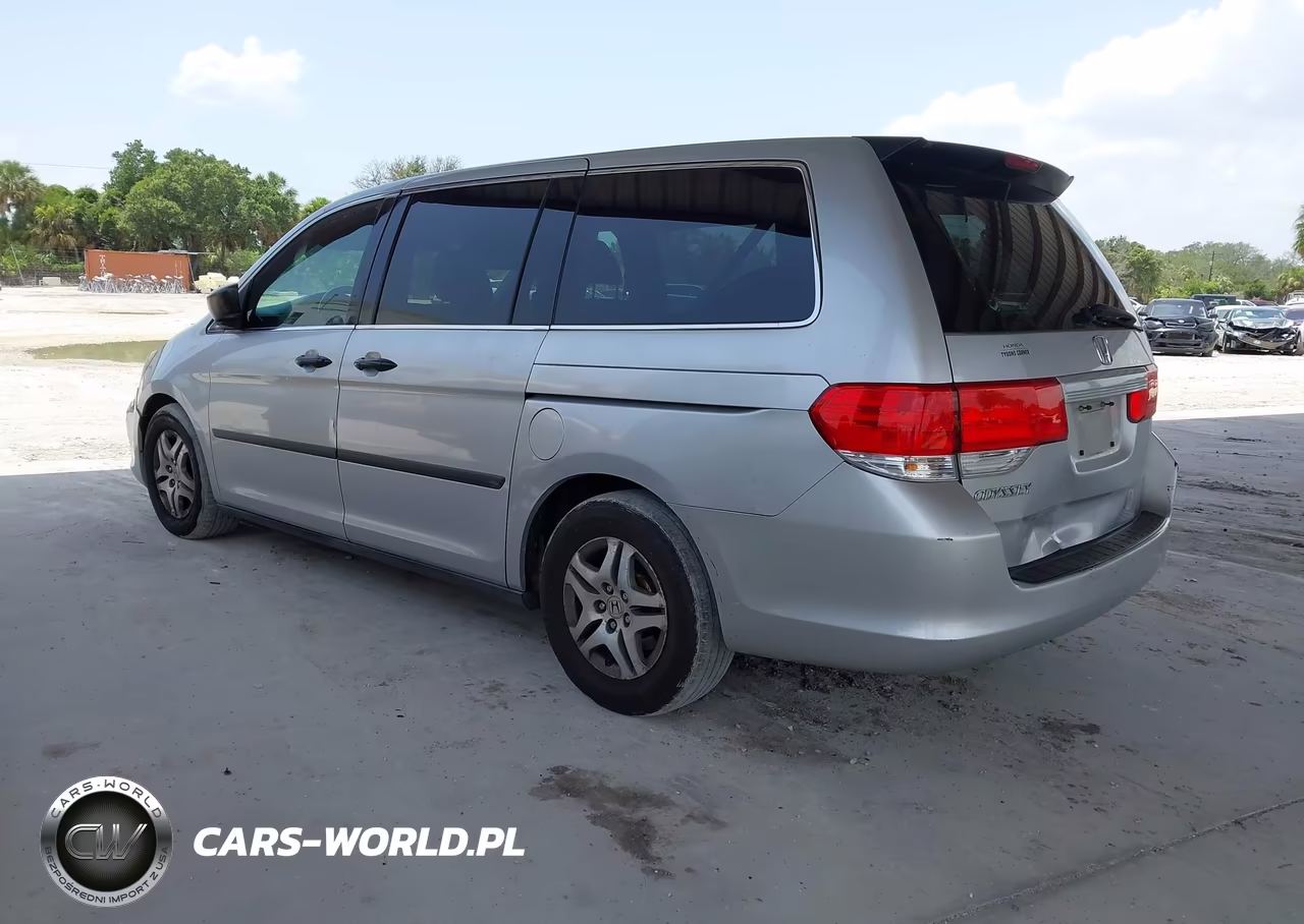 2010 Honda Odyssey Lx VIN:5FNRL3H28AB053411 - 3