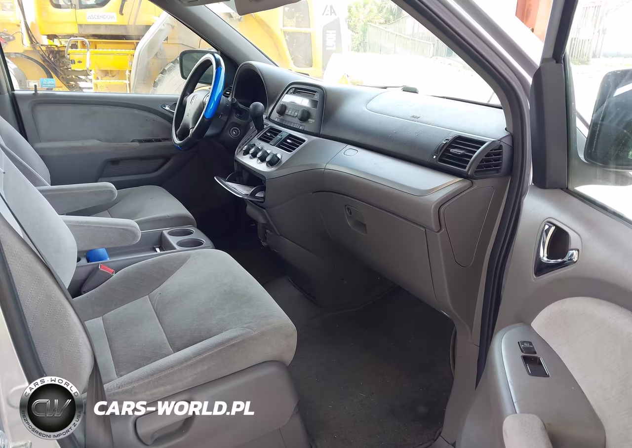 2010 Honda Odyssey Lx VIN:5FNRL3H28AB053411 - 5