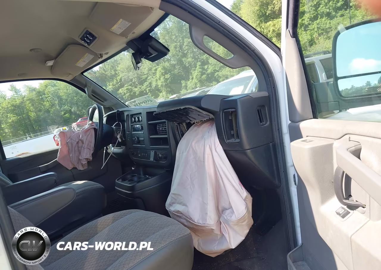 2019 Chevrolet Express 3500 Lt VIN:1GAZGPFG5K1273747 - 5