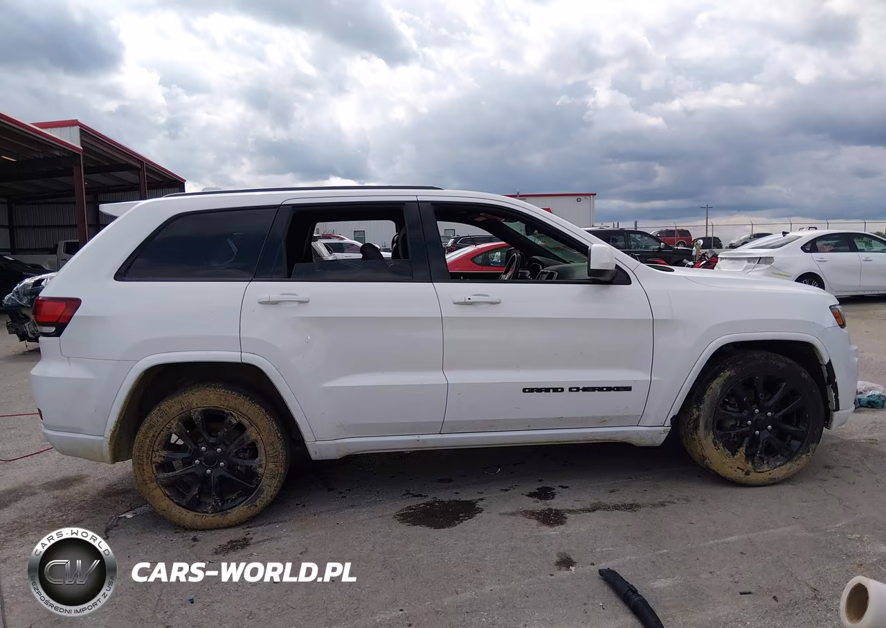 2017 Jeep Grand Cherokee Altitude VIN:1C4RJFAG5HC925077 - 13