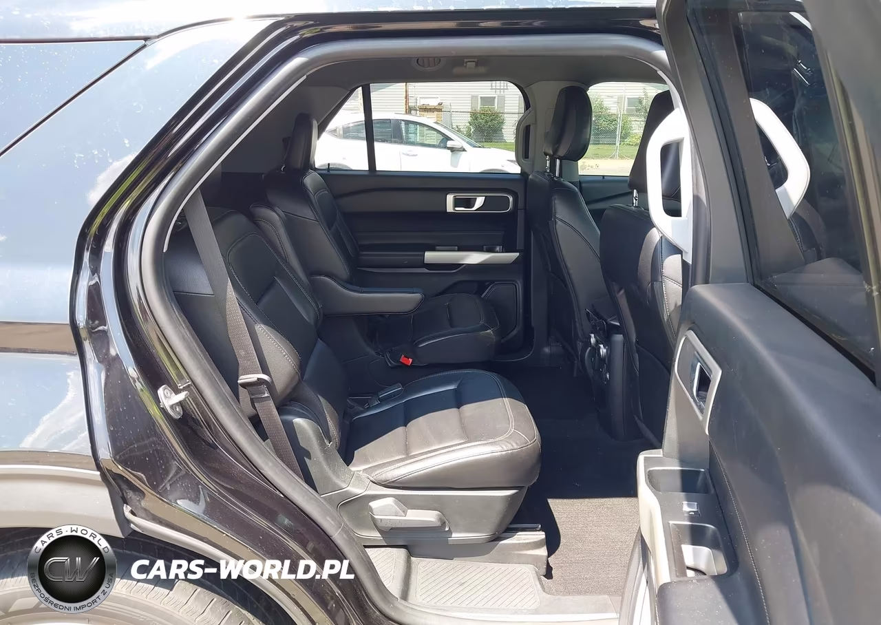 2021 Ford Explorer Xlt VIN:1FMSK8DH5MGA03275 - 8