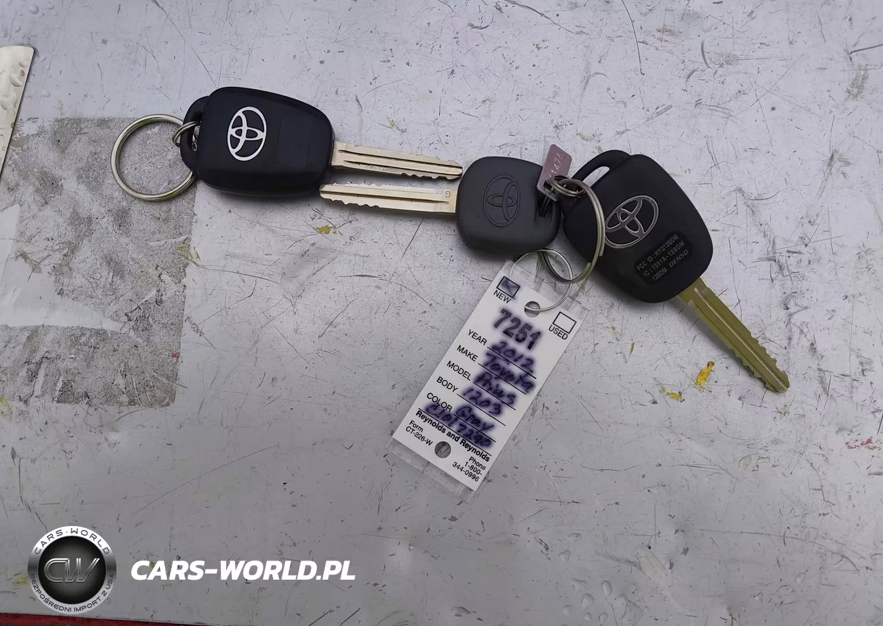2012 Toyota Prius C Two VIN:JTDKDTB32C1017290 - 11