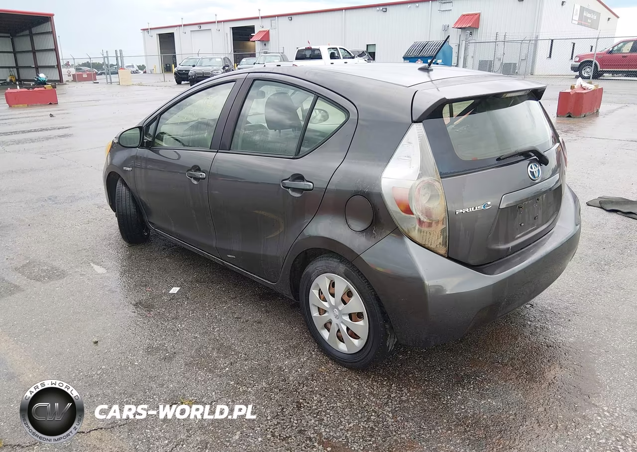 2012 Toyota Prius C Two VIN:JTDKDTB32C1017290 - 3