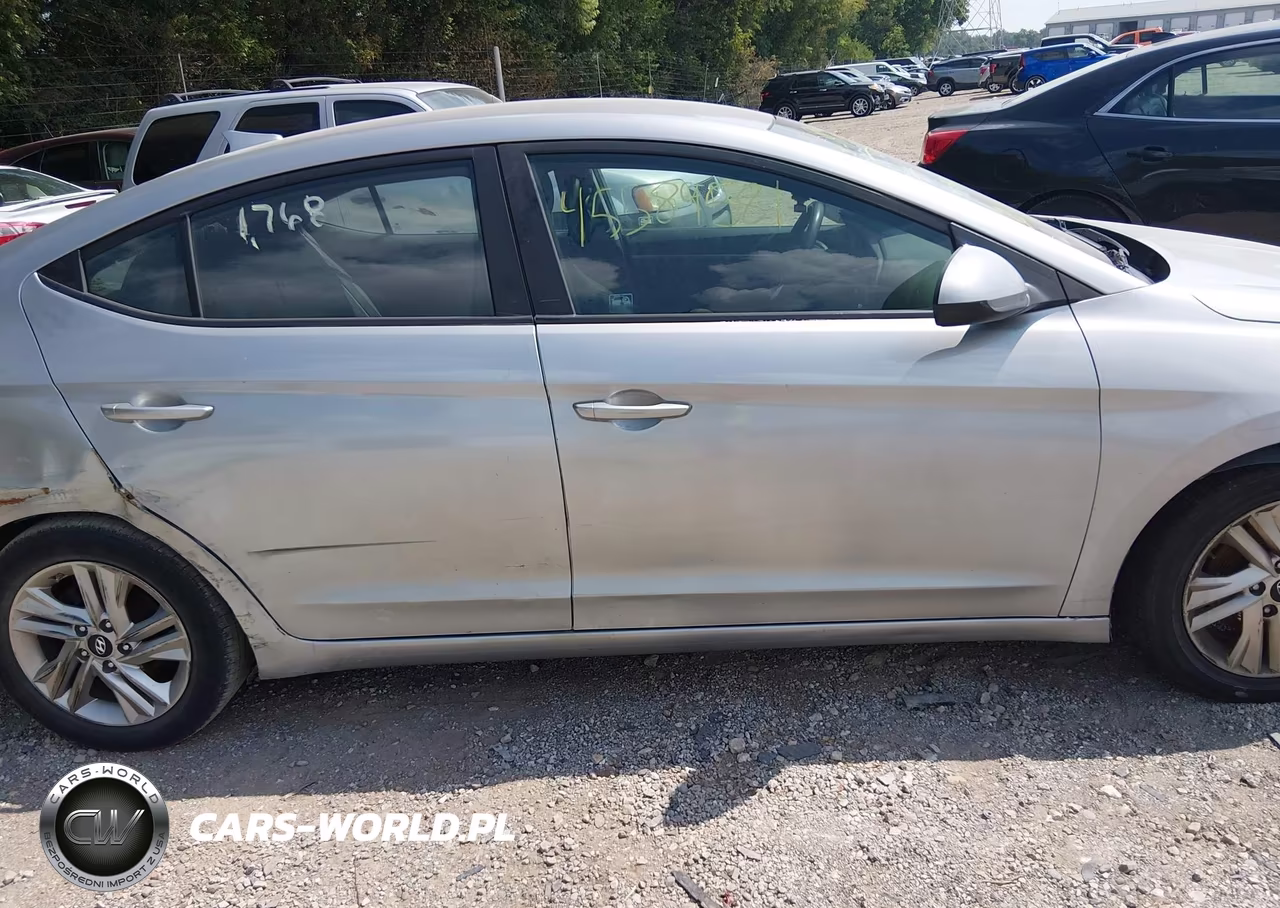 2020 Hyundai Elantra Sel VIN:5NPD84LF3LH566761 - 13