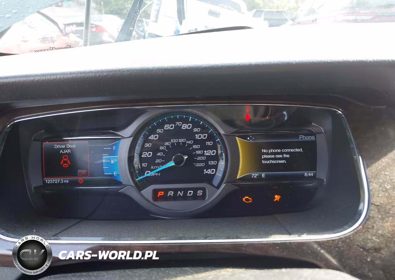 2017 Ford Taurus Limited VIN:1FAHP2F82HG104036 - 7