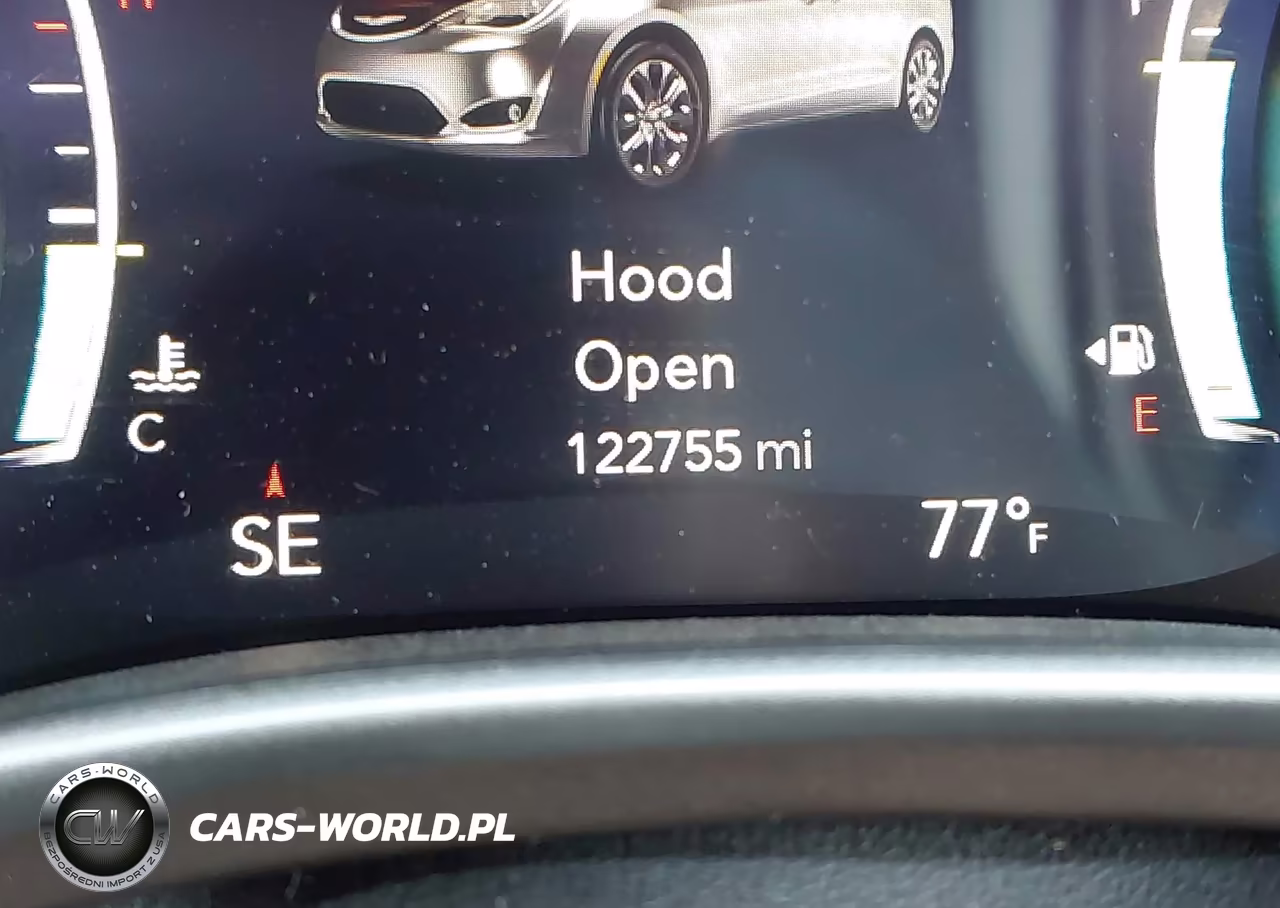 2018 Chrysler Pacifica Touring L VIN:2C4RC1BGXJR123567 - 15