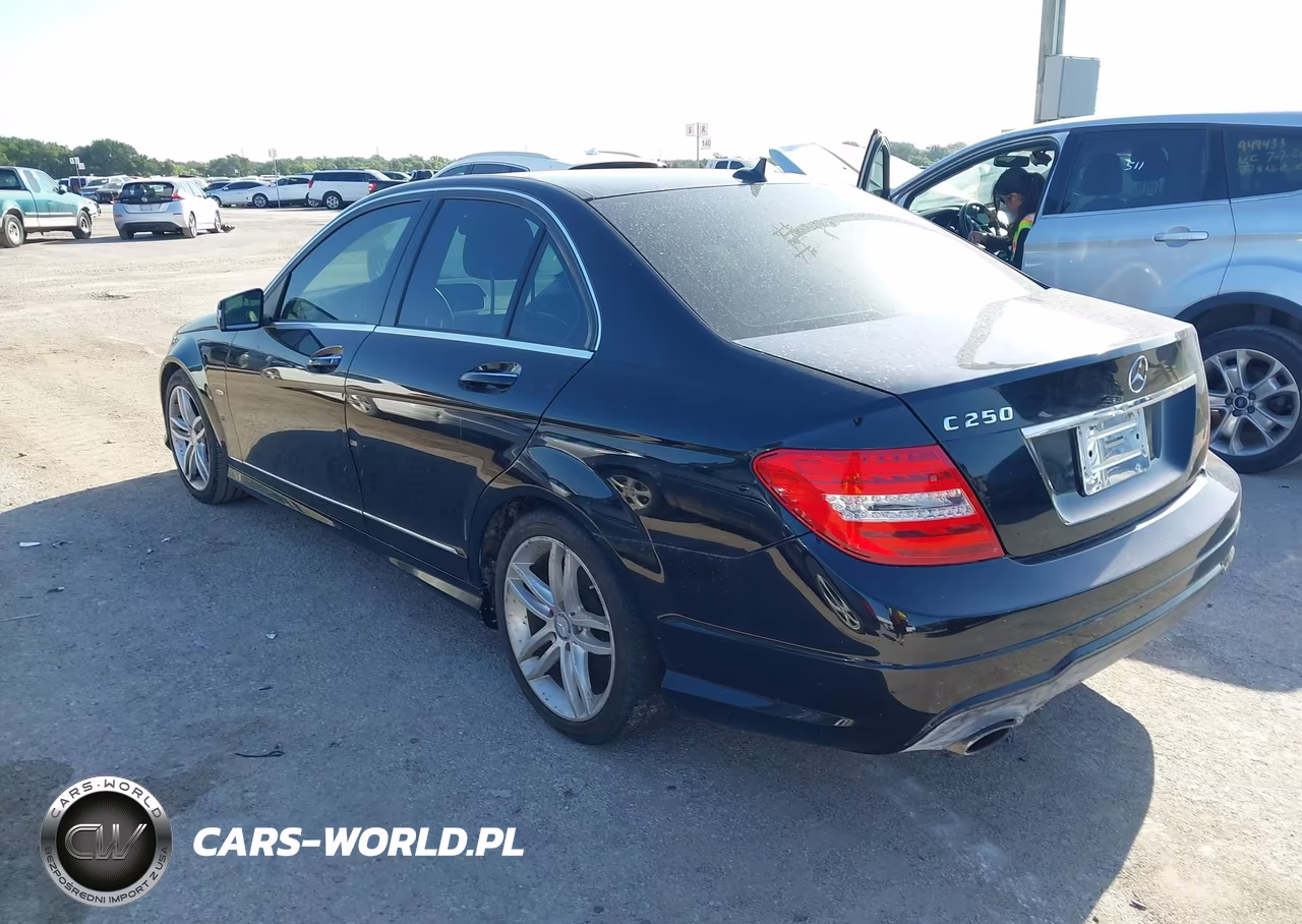 2012 Mercedes-Benz C 250 Sport VIN:WDDGF4HB7CR223930 - 3