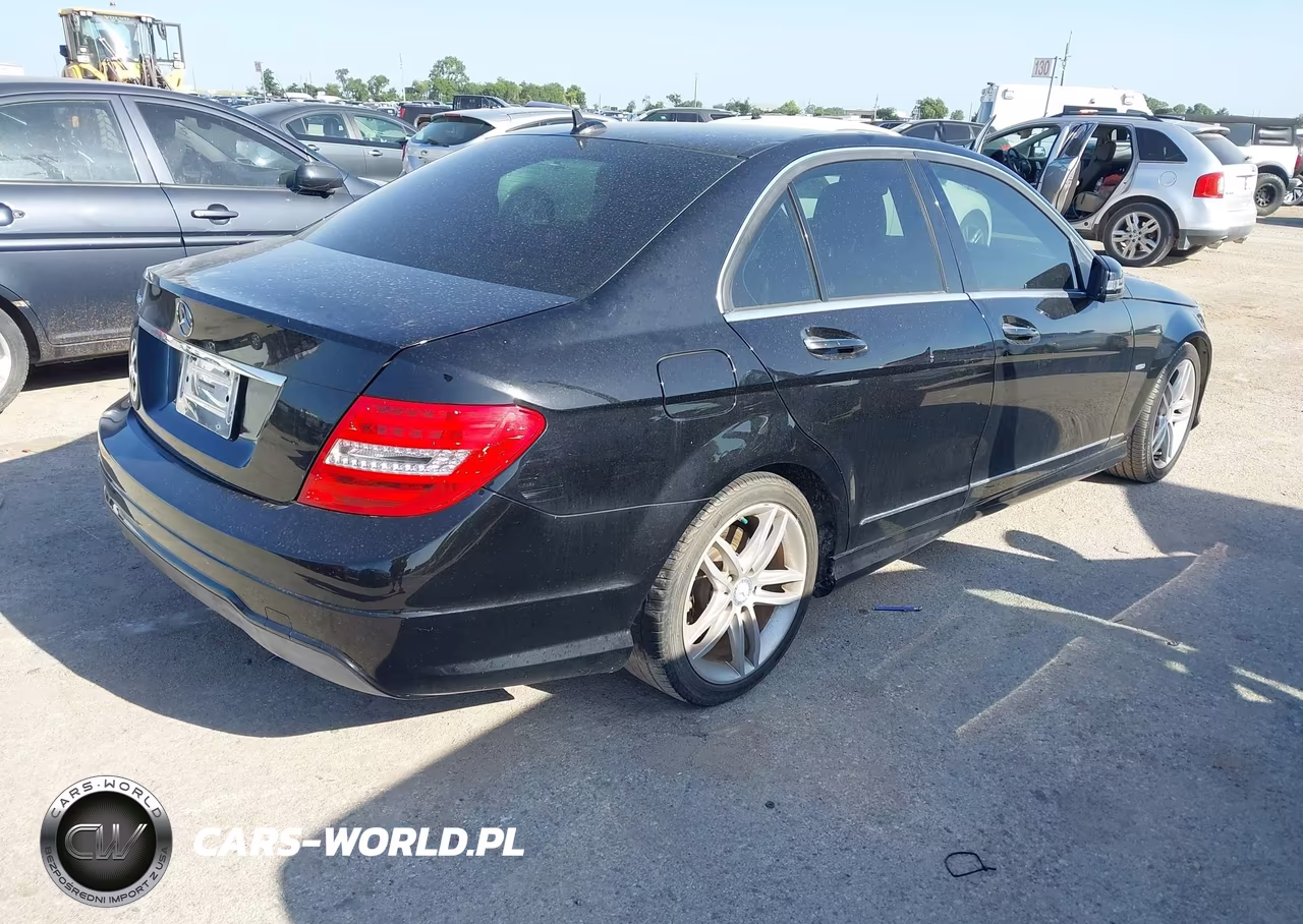 2012 Mercedes-Benz C 250 Sport VIN:WDDGF4HB7CR223930 - 4