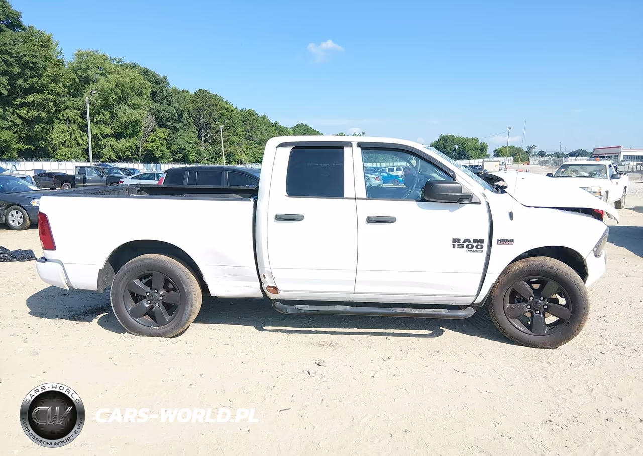 2019 Ram 1500 Classic Express 4X2 6'4 Box VIN:1C6RR6FT4KS500582 - 14