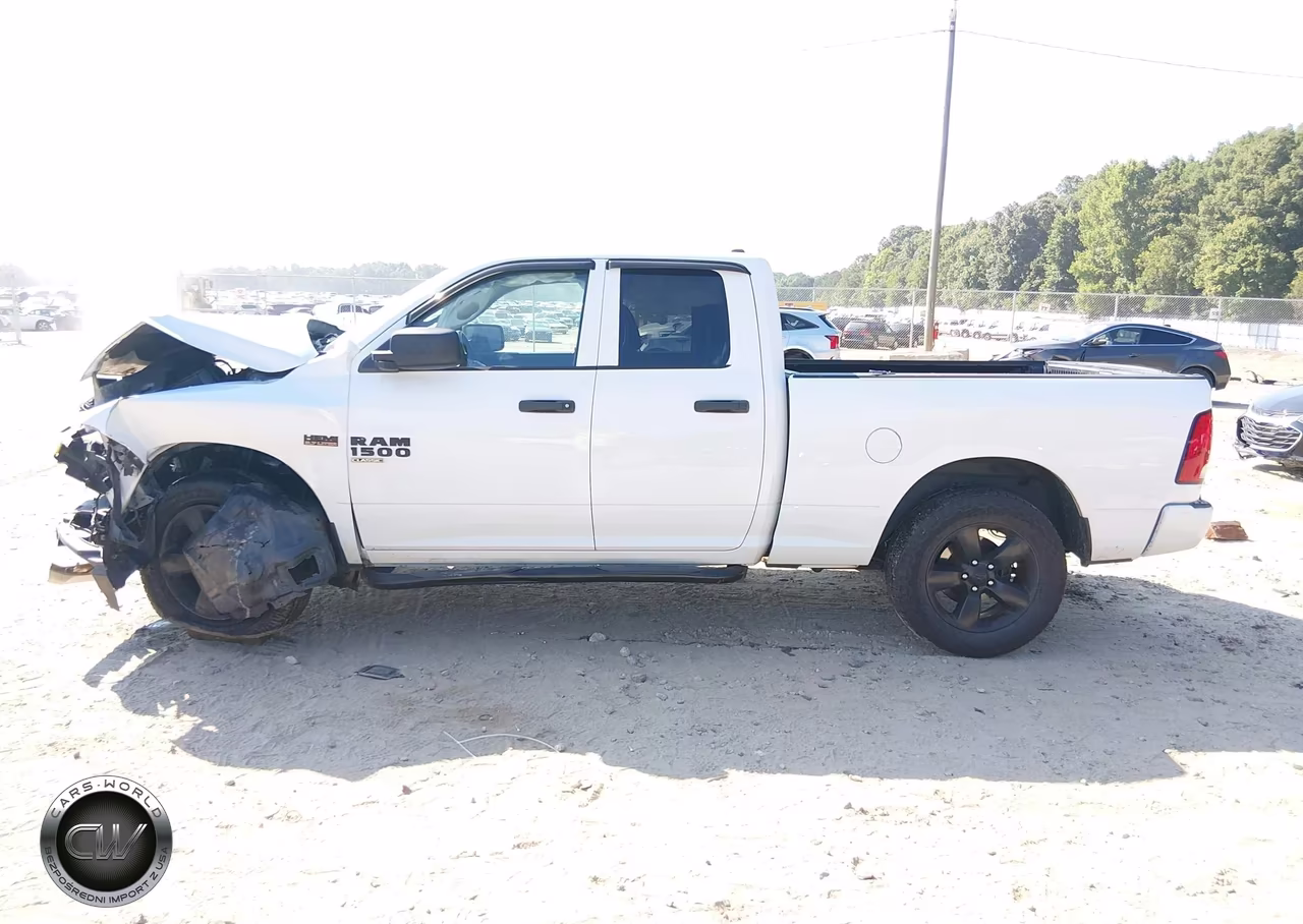 2019 Ram 1500 Classic Express 4X2 6'4 Box VIN:1C6RR6FT4KS500582 - 15