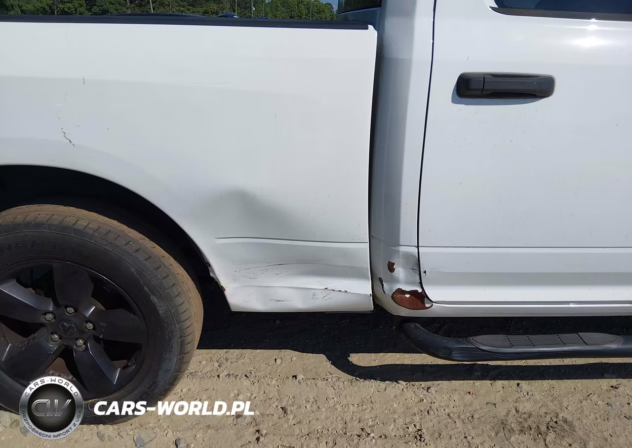 2019 Ram 1500 Classic Express 4X2 6'4 Box VIN:1C6RR6FT4KS500582 - 20
