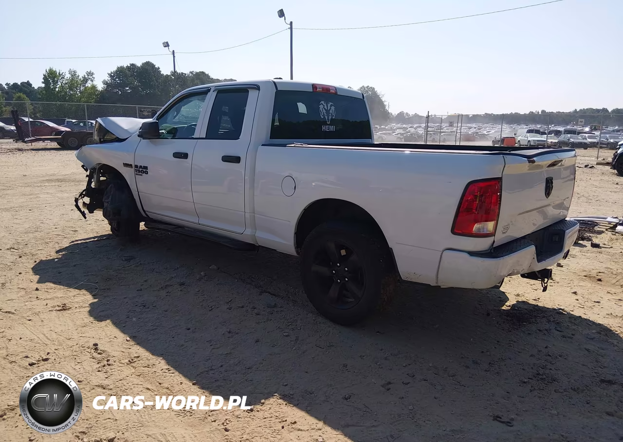 2019 Ram 1500 Classic Express 4X2 6'4 Box VIN:1C6RR6FT4KS500582 - 3