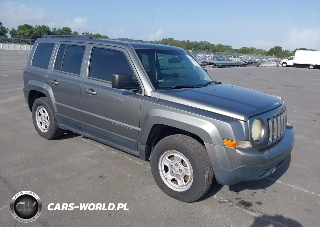 2012 Jeep Patriot Latitude – zdjęcie 1 z 12