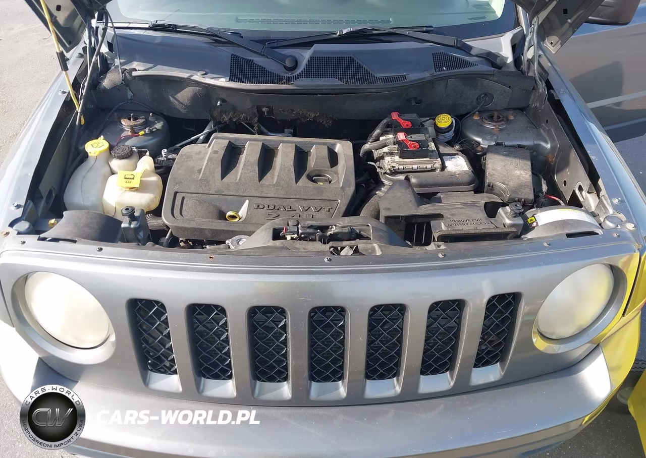 2012 Jeep Patriot Latitude VIN:1C4NJRFB4CD685102 - 10
