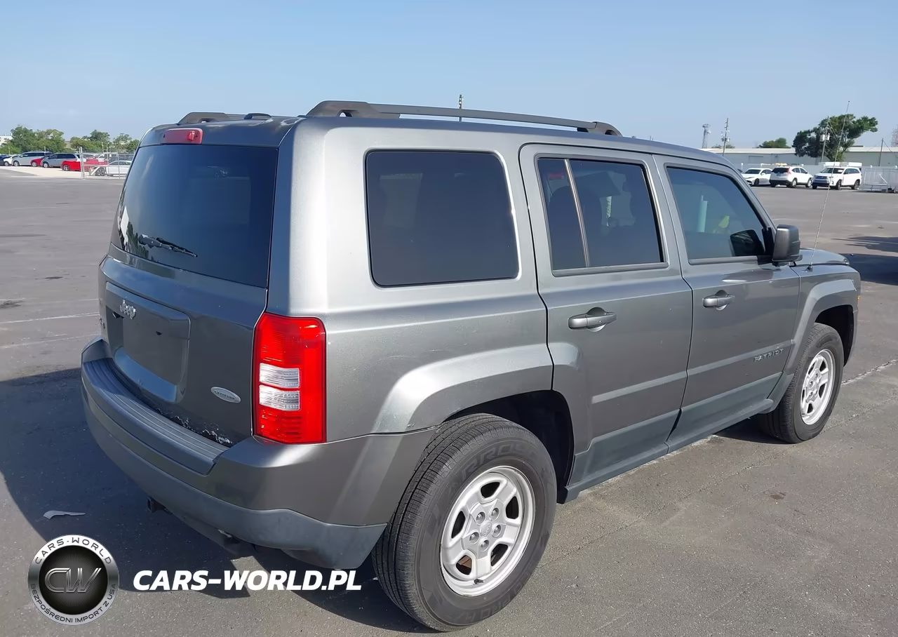 2012 Jeep Patriot Latitude VIN:1C4NJRFB4CD685102 - 4