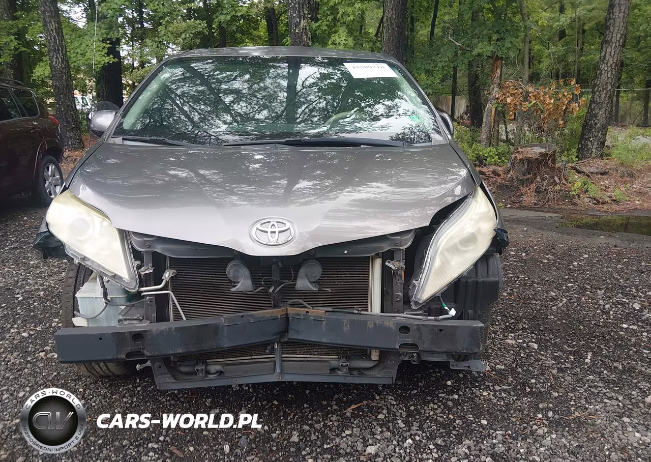 2012 Toyota Sienna Le V6 8 Passenger VIN:5TDKK3DC7CS197257 - 13