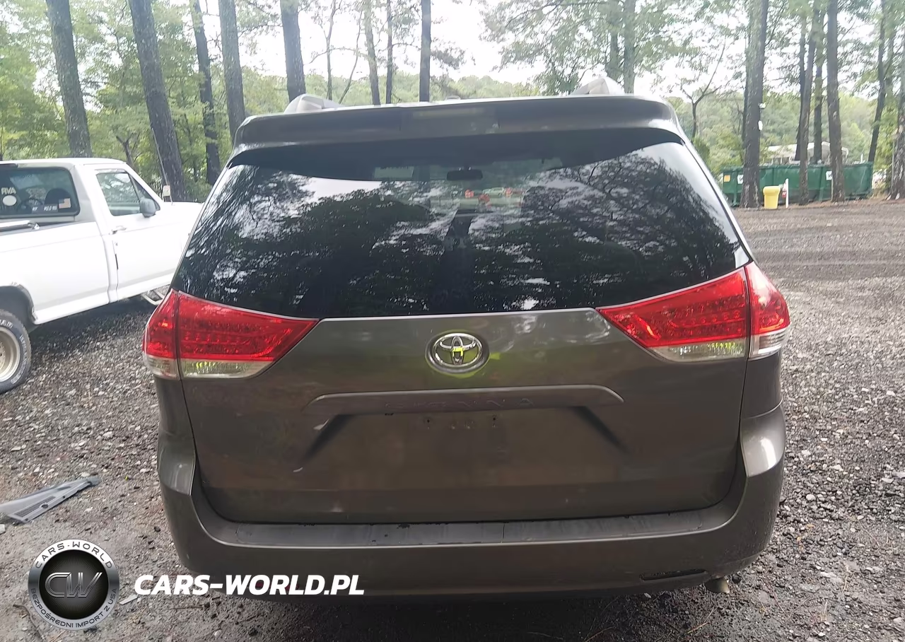 2012 Toyota Sienna Le V6 8 Passenger VIN:5TDKK3DC7CS197257 - 17