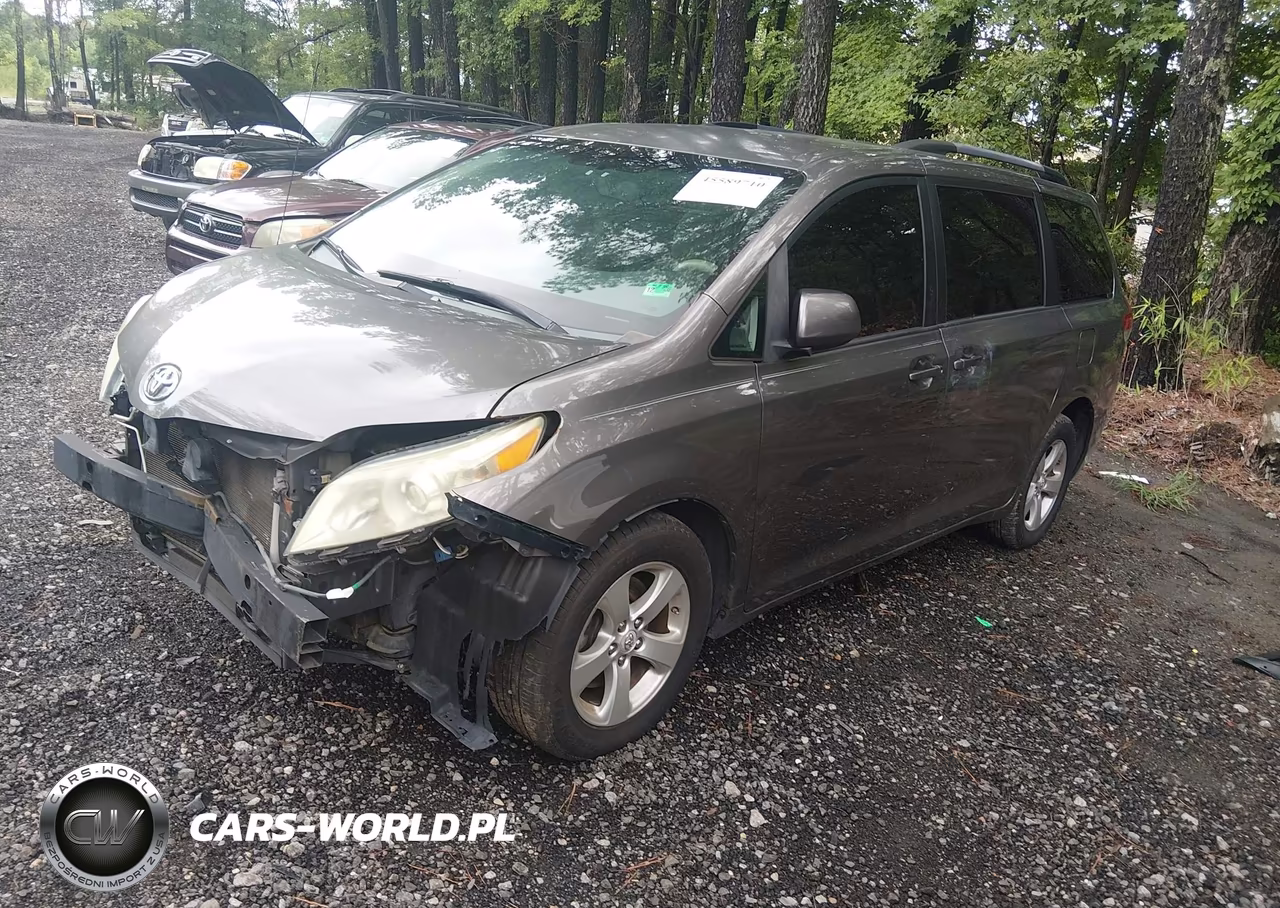 2012 Toyota Sienna Le V6 8 Passenger VIN:5TDKK3DC7CS197257 - 2