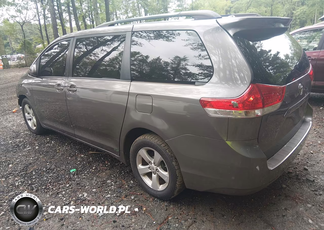 2012 Toyota Sienna Le V6 8 Passenger VIN:5TDKK3DC7CS197257 - 3