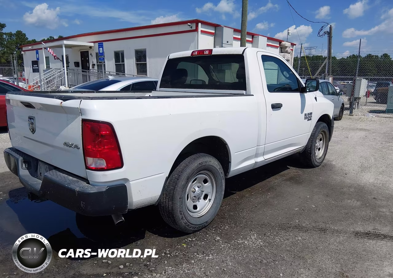 2021 Ram 1500 Classic VIN:3C6JR7AG2MG635275 - 4