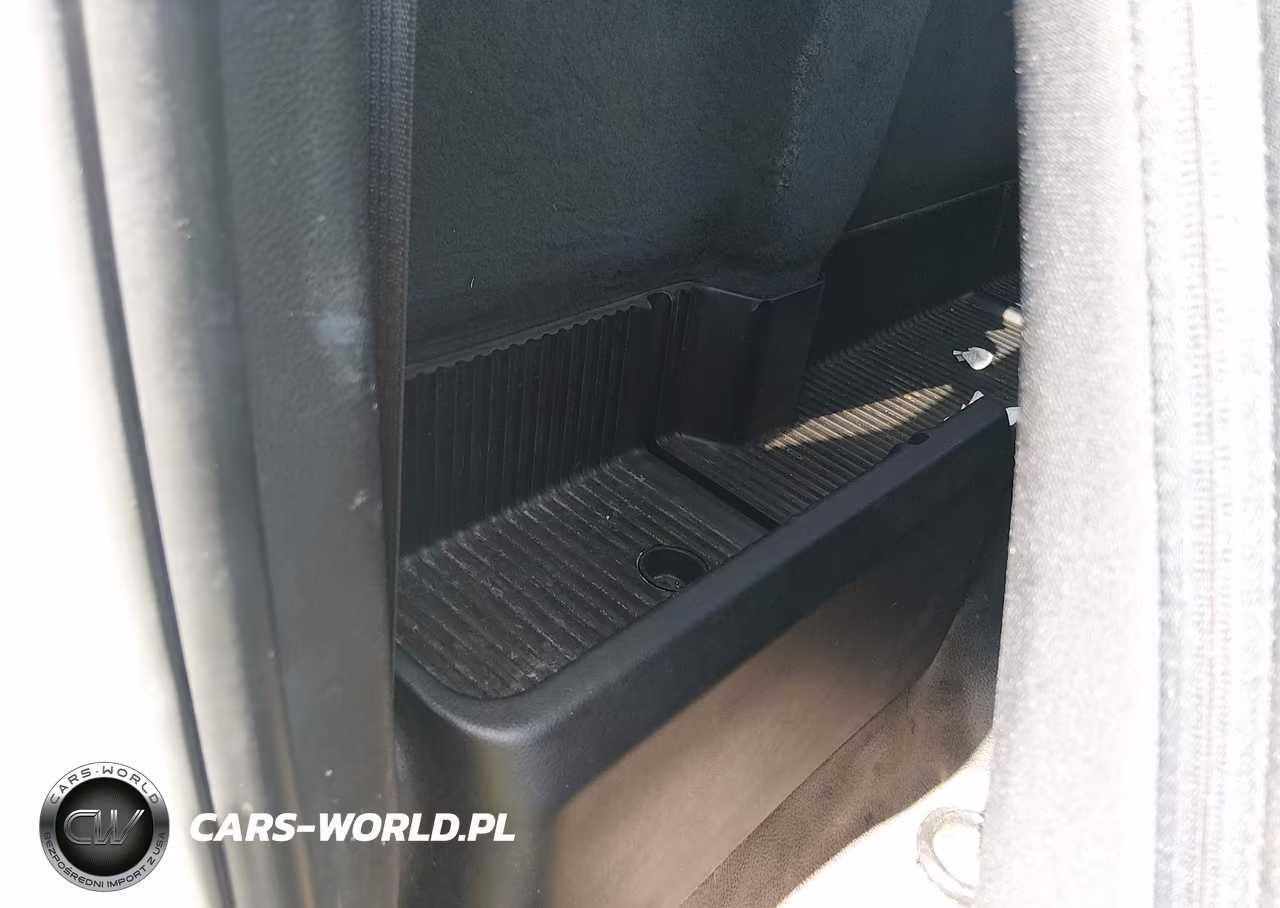 2021 Ram 1500 Classic VIN:3C6JR7AG2MG635275 - 8