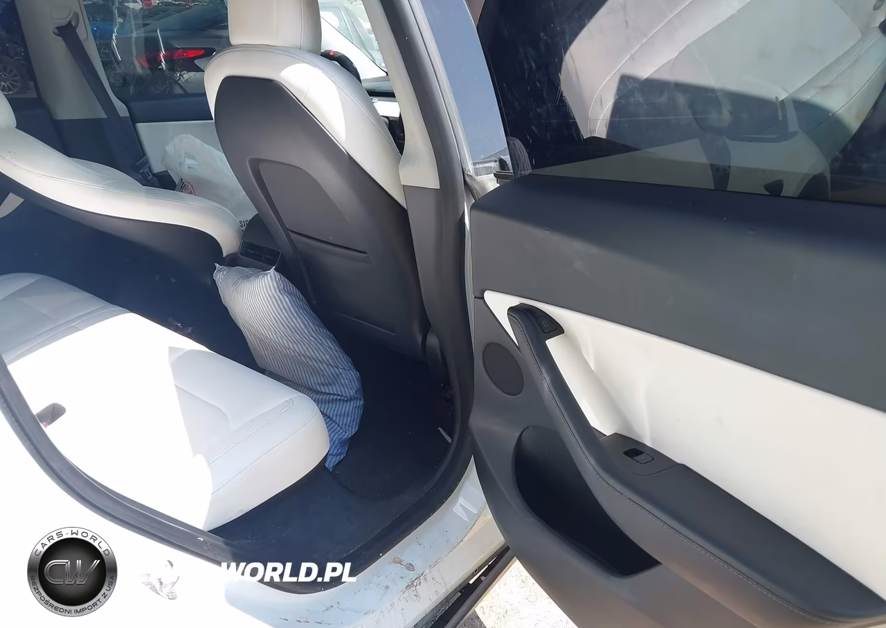 2022 Tesla Model Y Long Range Dual Motor All-Wheel Drive VIN:7SAYGDEE1NF407833 - 7