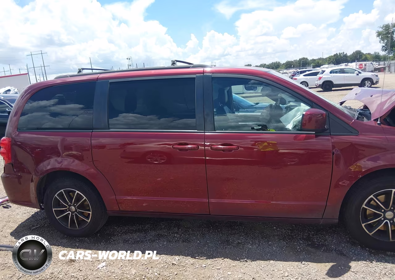 2019 Dodge Grand Caravan Gt VIN:2C4RDGEG0KR619555 - 14