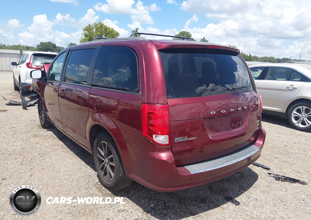 2019 Dodge Grand Caravan Gt VIN:2C4RDGEG0KR619555 - 3