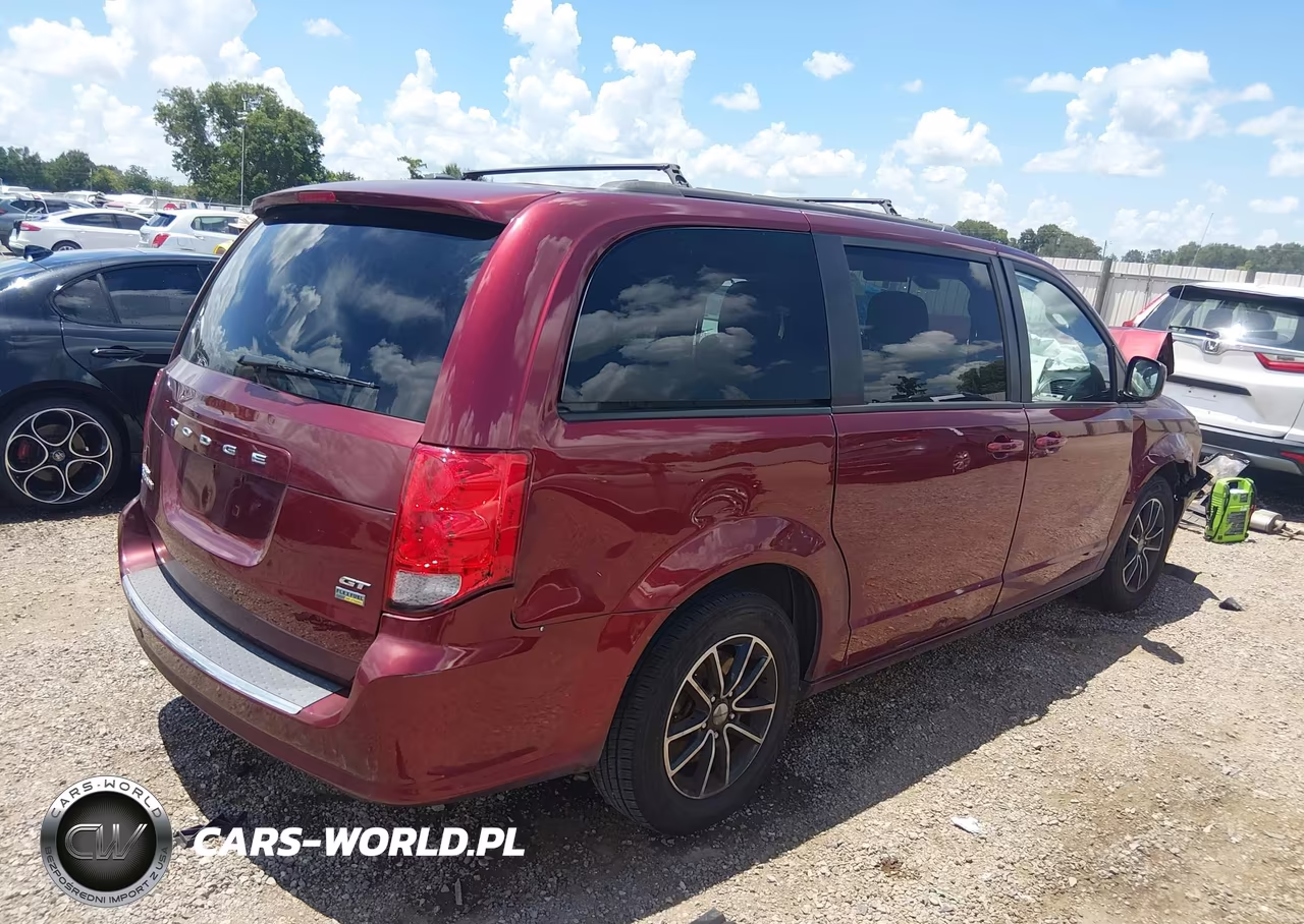 2019 Dodge Grand Caravan Gt VIN:2C4RDGEG0KR619555 - 4