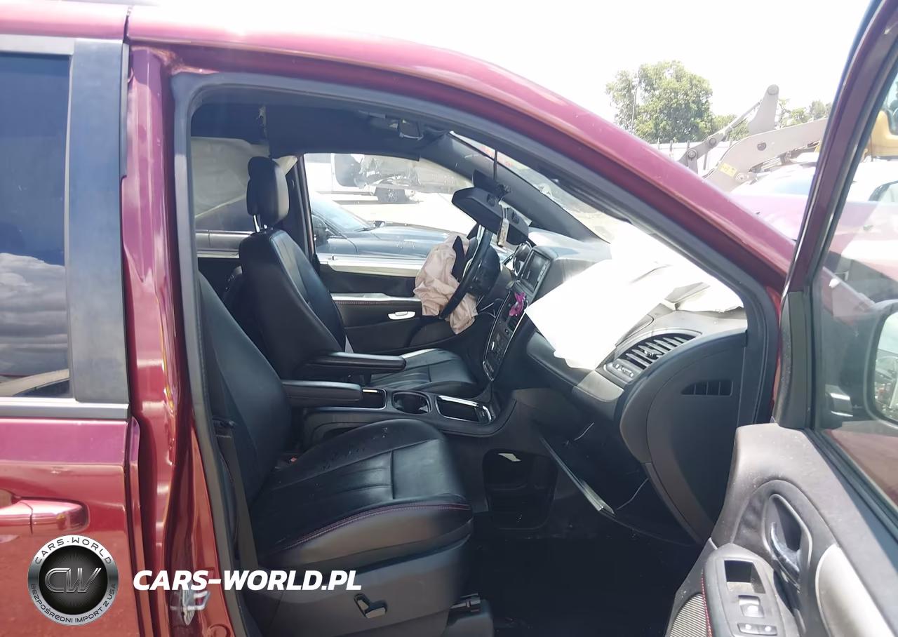 2019 Dodge Grand Caravan Gt VIN:2C4RDGEG0KR619555 - 5