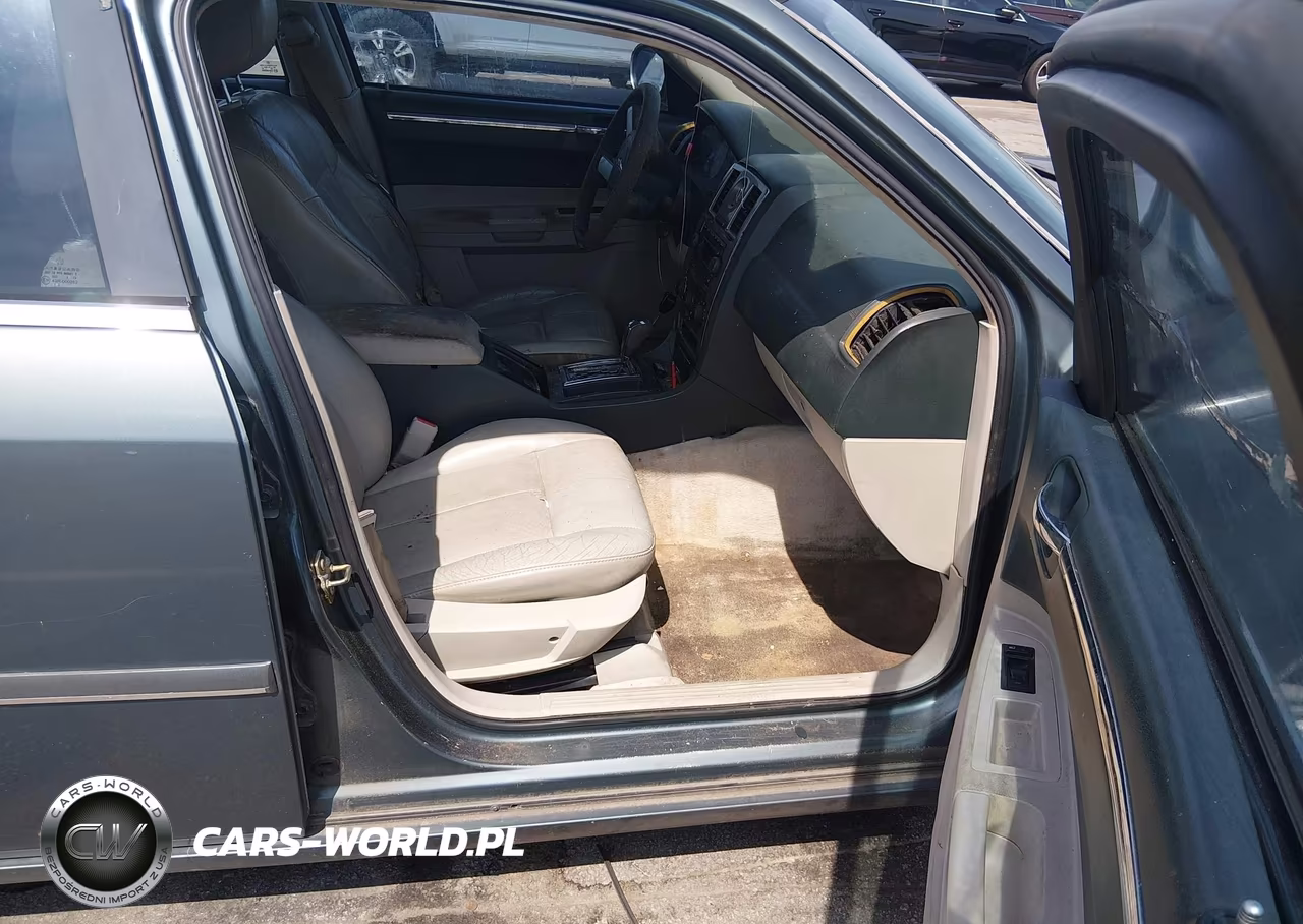 2005 Chrysler 300 Touring VIN:2C3JA53G05H108620 - 5