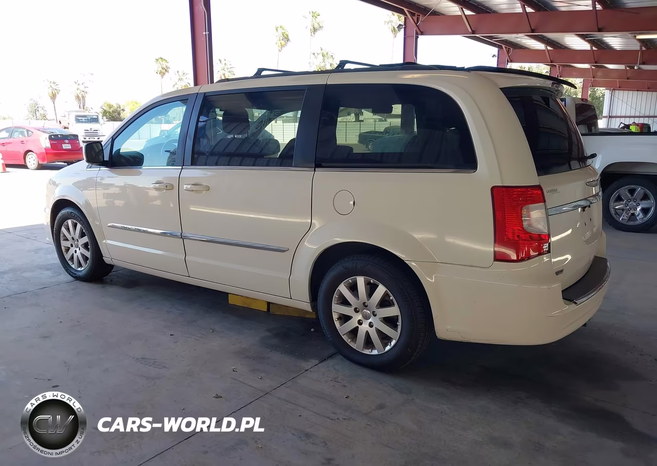 2013 Chrysler Town & Country Touring VIN:2C4RC1BG4DR720850 - 3