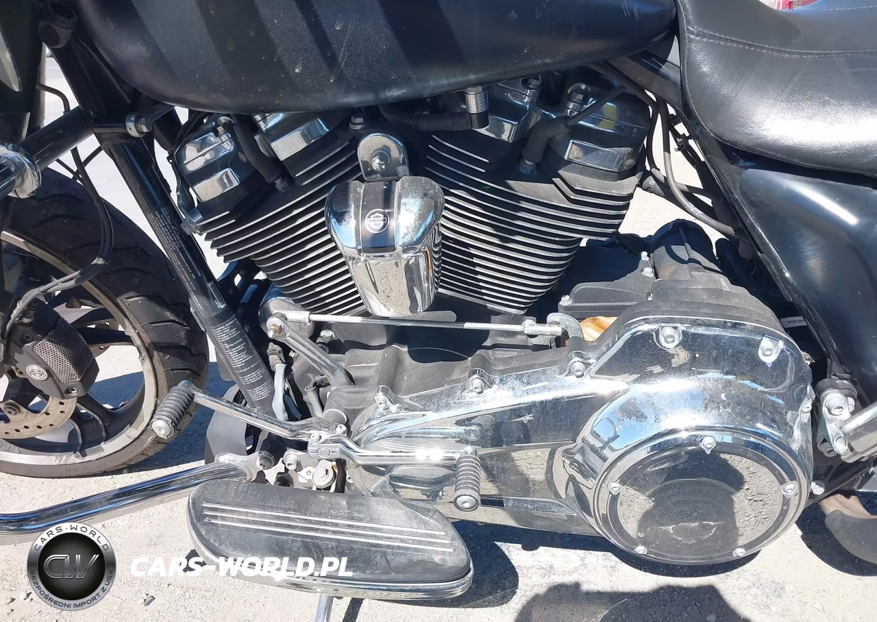 2018 Harley-Davidson Fltrx Road Glide VIN:1HD1KHC19JB661855 - 9