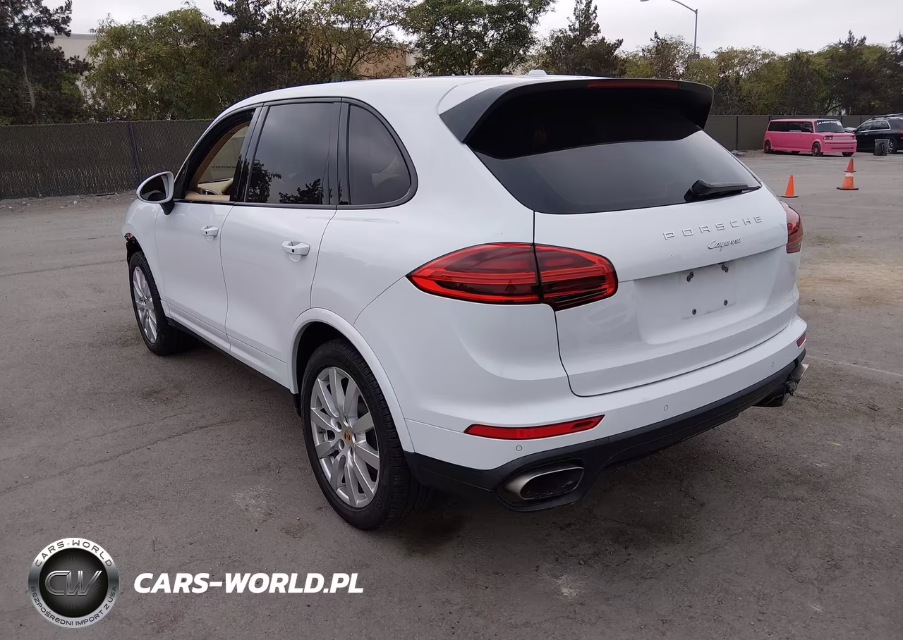 2017 Porsche Cayenne Platinum Edition VIN:WP1AA2A23HKA81071 - 3