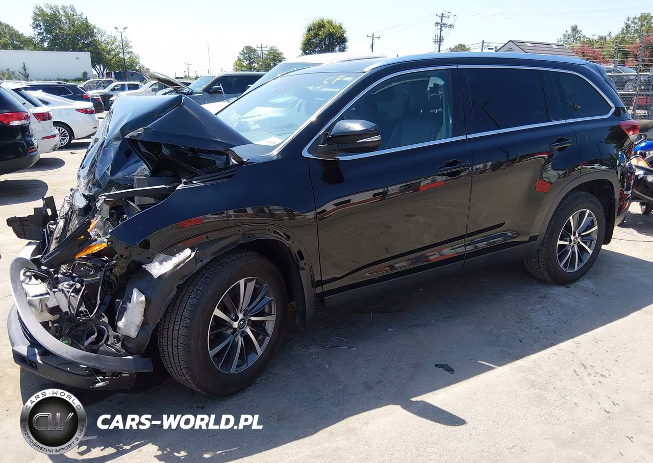 2019 Toyota Highlander Xle VIN:5TDJZRFH7KS587471 - 2
