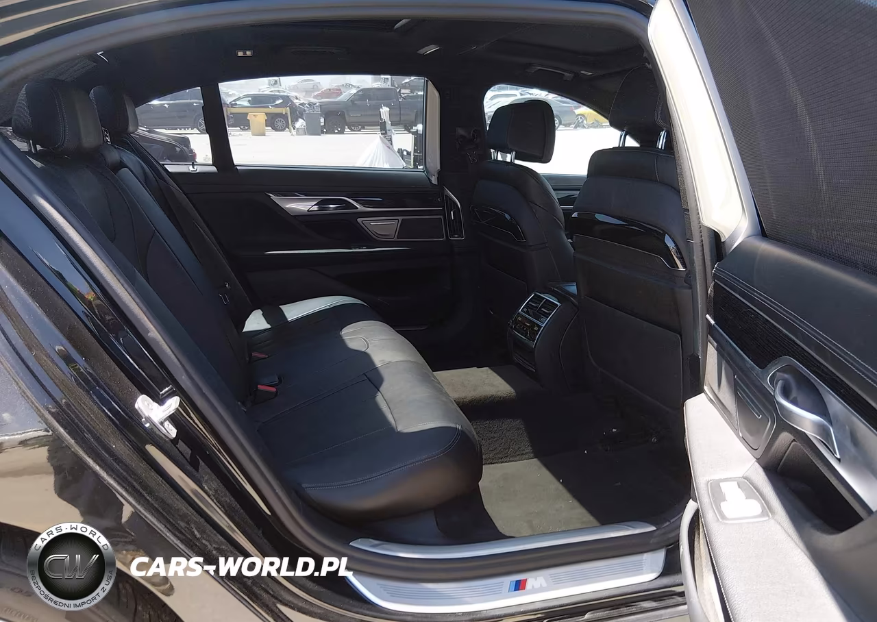 2017 BMW 740I VIN:WBA7E2C55HG739285 - 8
