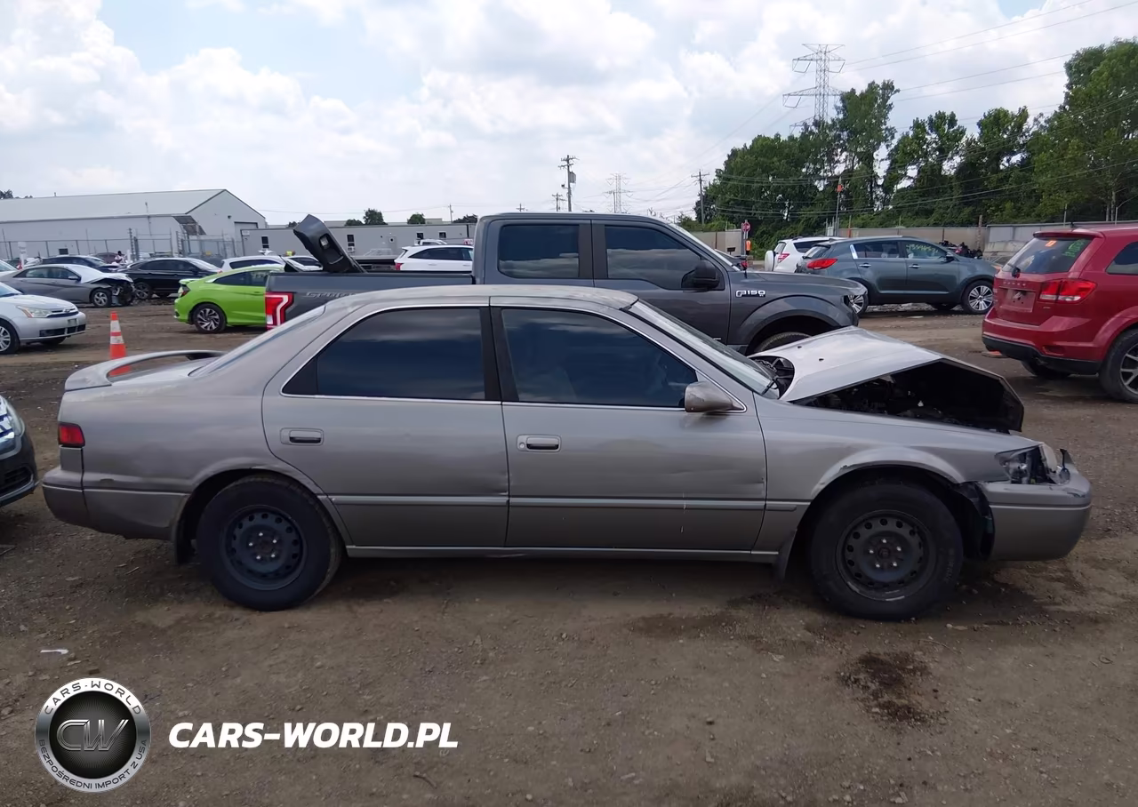 1999 Toyota Camry Le VIN:JT2BG28K6X0338687 - 13