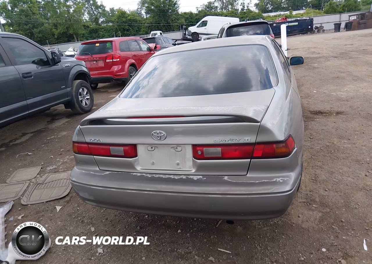 1999 Toyota Camry Le VIN:JT2BG28K6X0338687 - 16