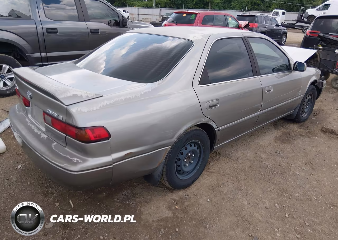 1999 Toyota Camry Le VIN:JT2BG28K6X0338687 - 4