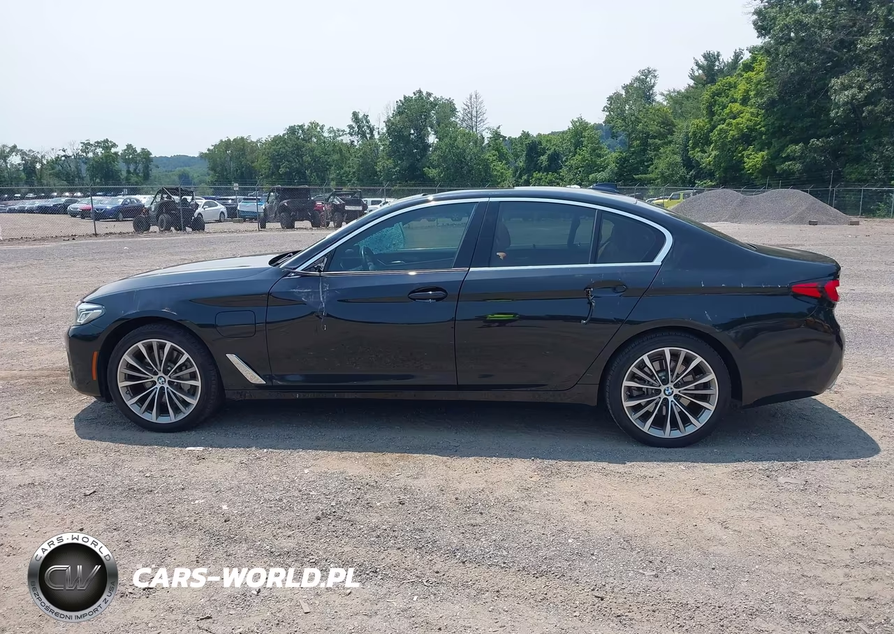 2021 BMW 530E xDrive VIN:WBA33AG08MCG69346 - 14