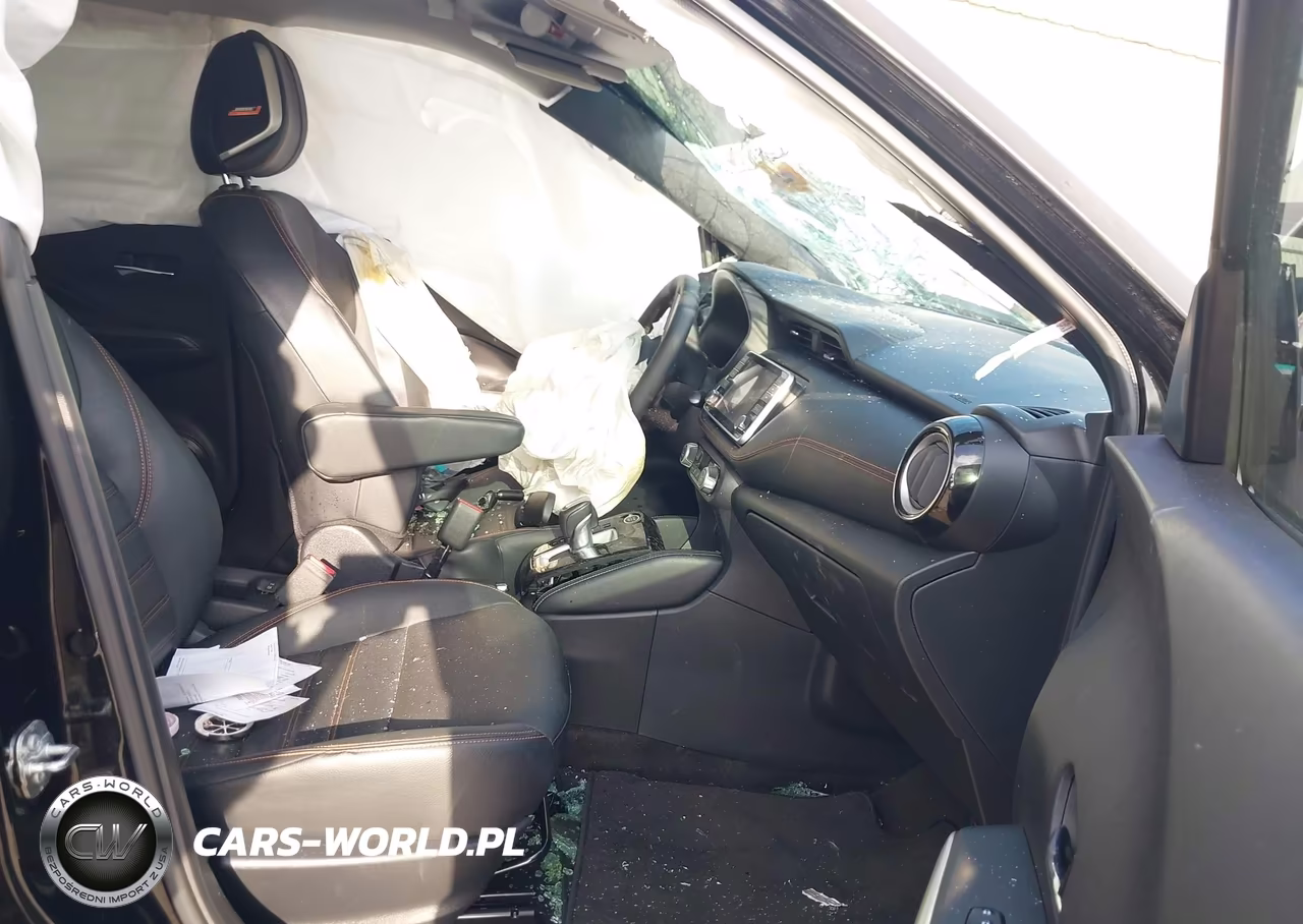 2019 Nissan Kicks Sr VIN:3N1CP5CU3KL511148 - 5