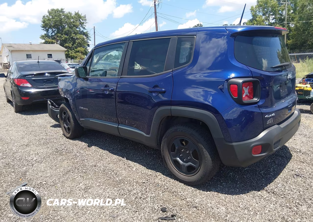 2018 Jeep Renegade Sport 4X4 VIN:ZACCJBAB4JPJ45704 - 3