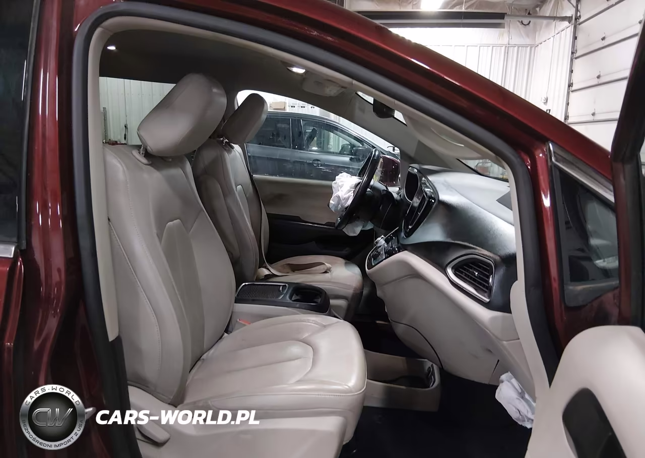 2021 Chrysler Pacifica Touring L VIN:2C4RC1BG0MR604500 - 5