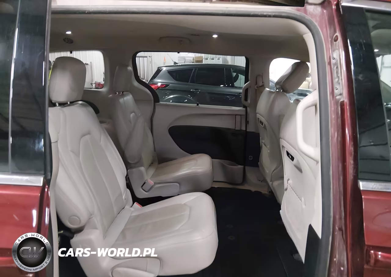 2021 Chrysler Pacifica Touring L VIN:2C4RC1BG0MR604500 - 8