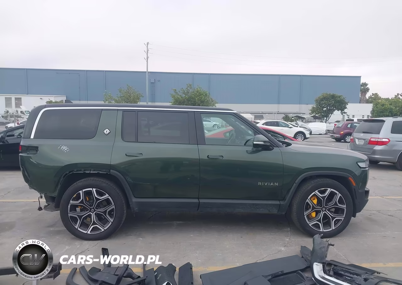 2022 Rivian R1S Launch Edition VIN:7PDSGABL7NN000825 - 14