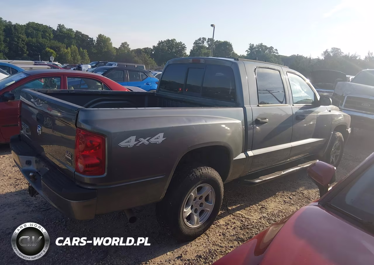 2007 Dodge Dakota Slt VIN:1D7HW48P87S165602 - 4